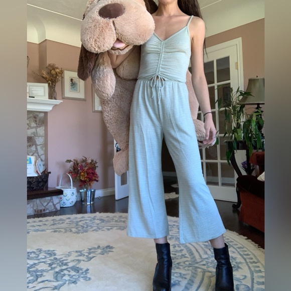 Caution To The Wind keyhole jumpsuit - Picture 10 of 11